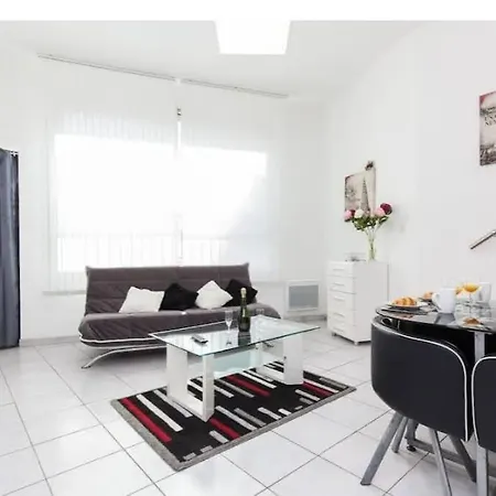 Magnifique 2 Pieces En Plein Centre De A Cote Des Plages